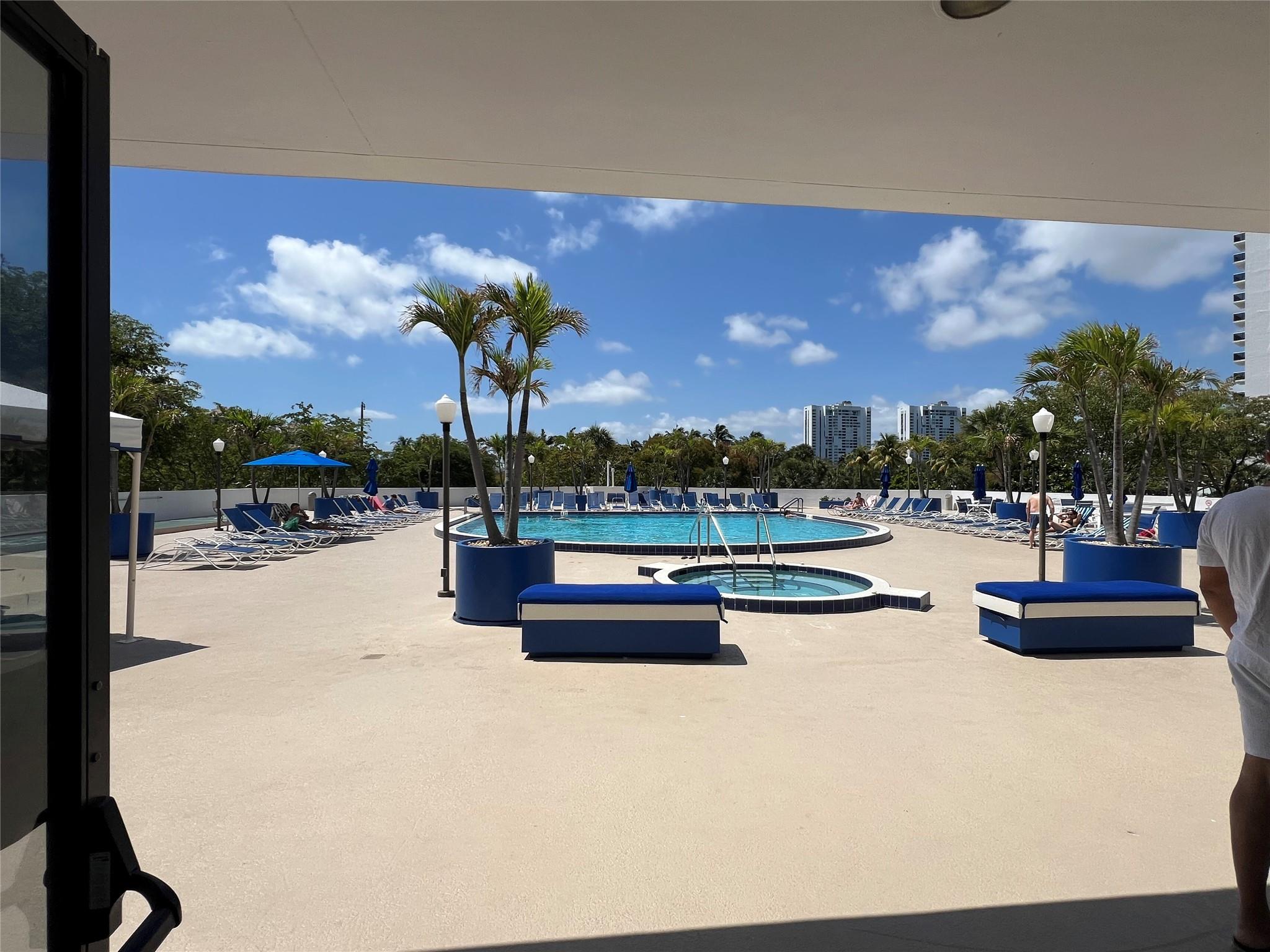 FLAMENCO CONDO TOWER II - Residential