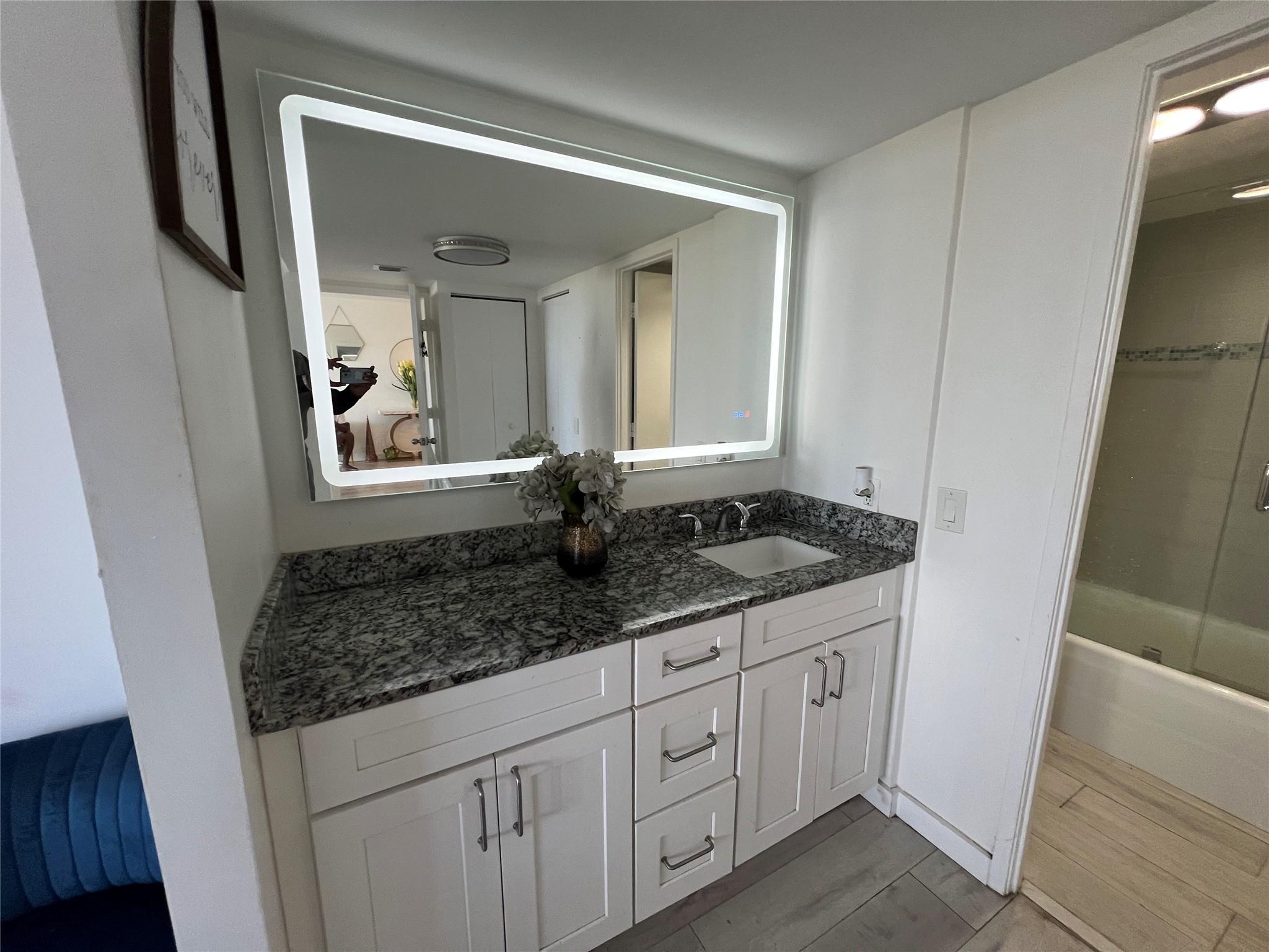 FLAMENCO CONDO TOWER II - Residential