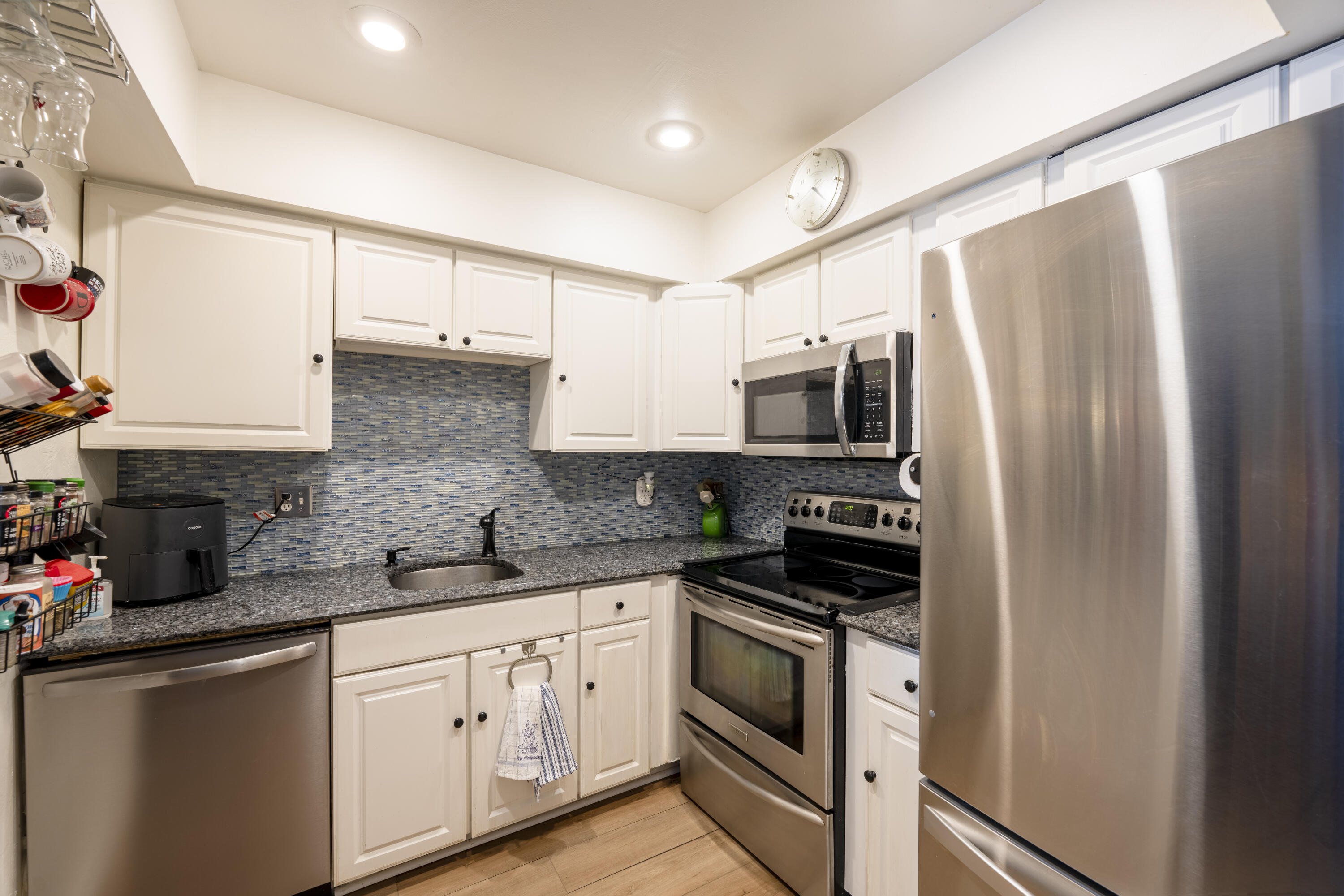 POPPLETON CREEK CONDO - Residential