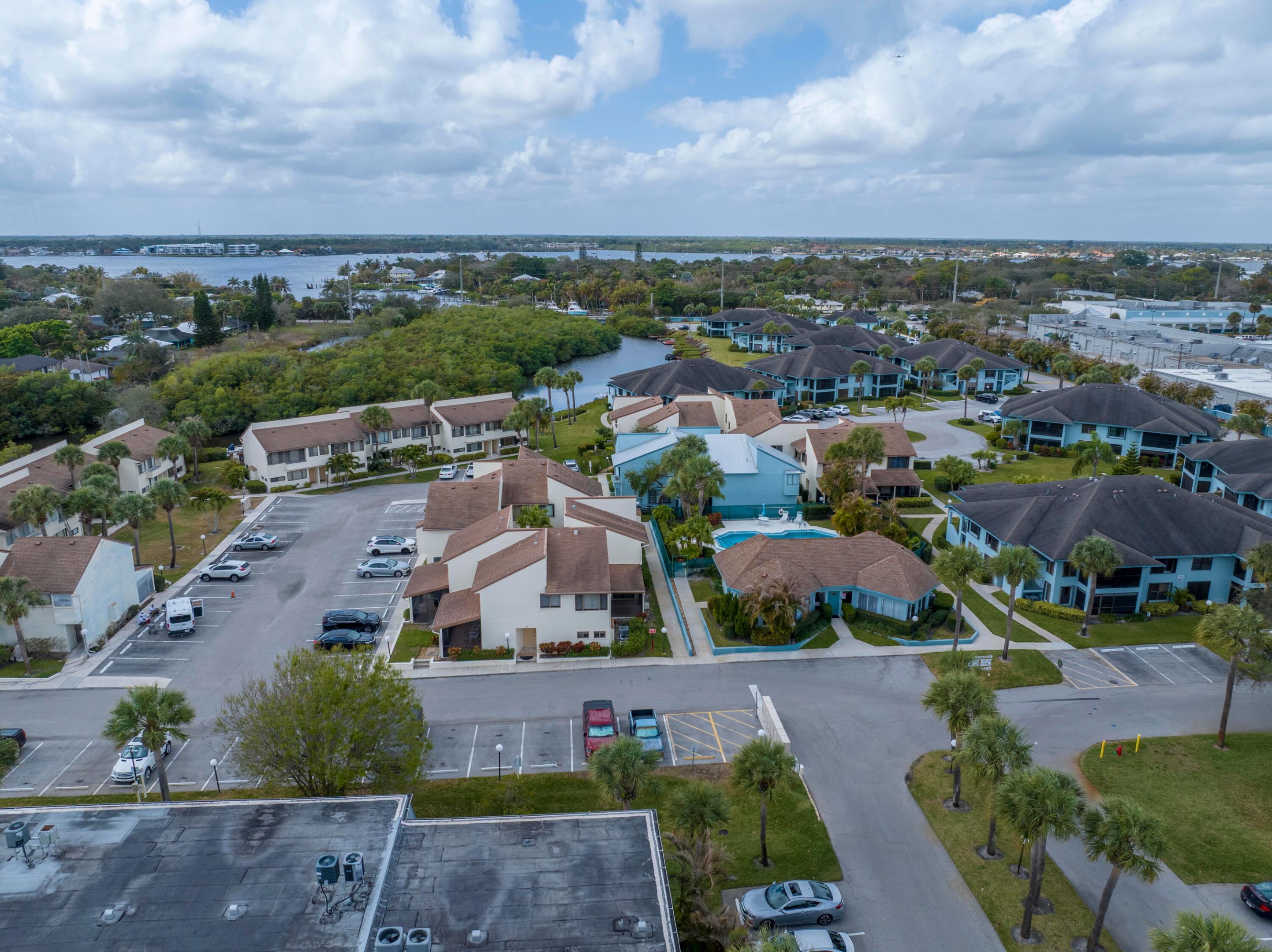 POPPLETON CREEK CONDO - Residential