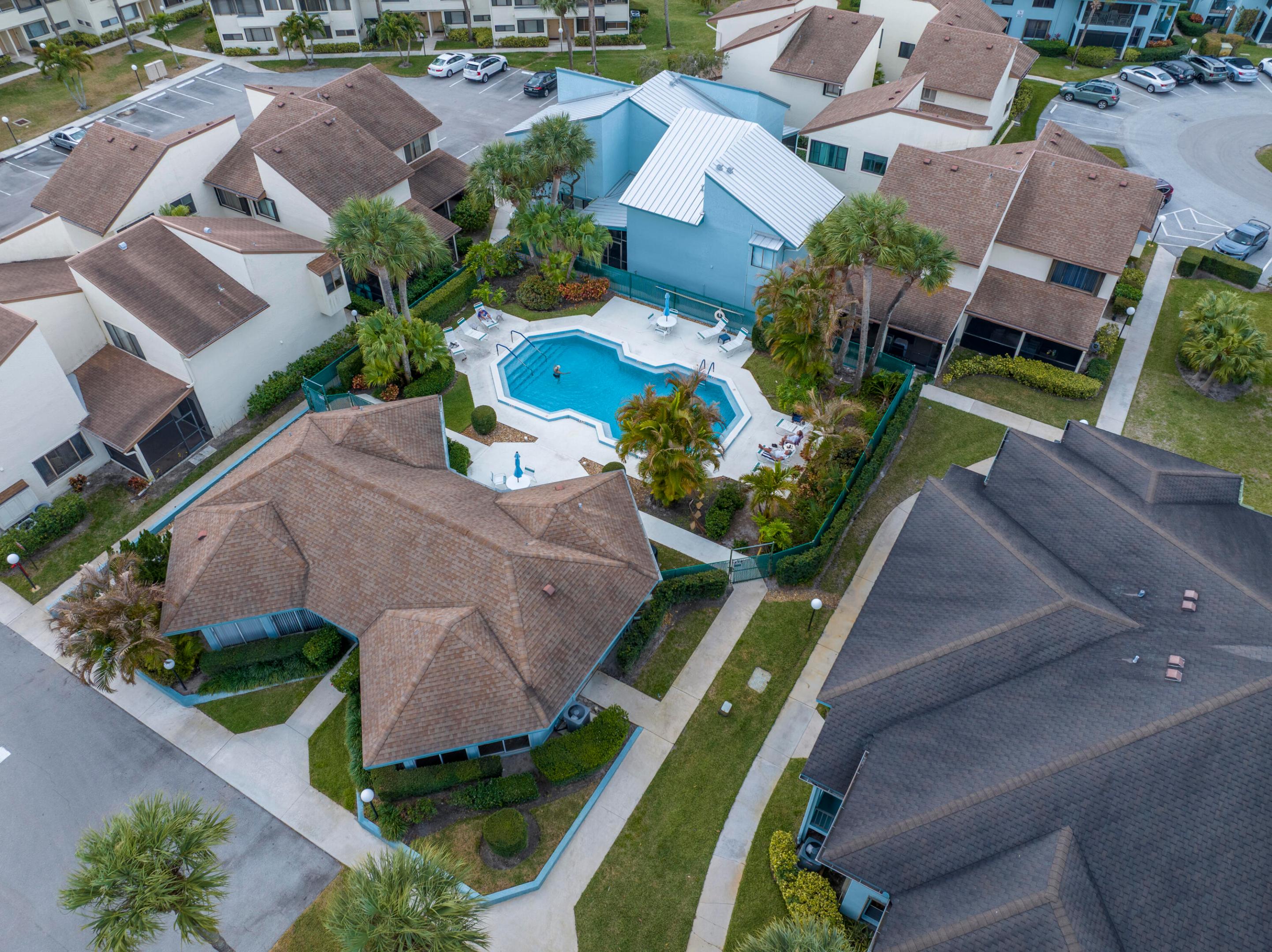 POPPLETON CREEK CONDO - Residential