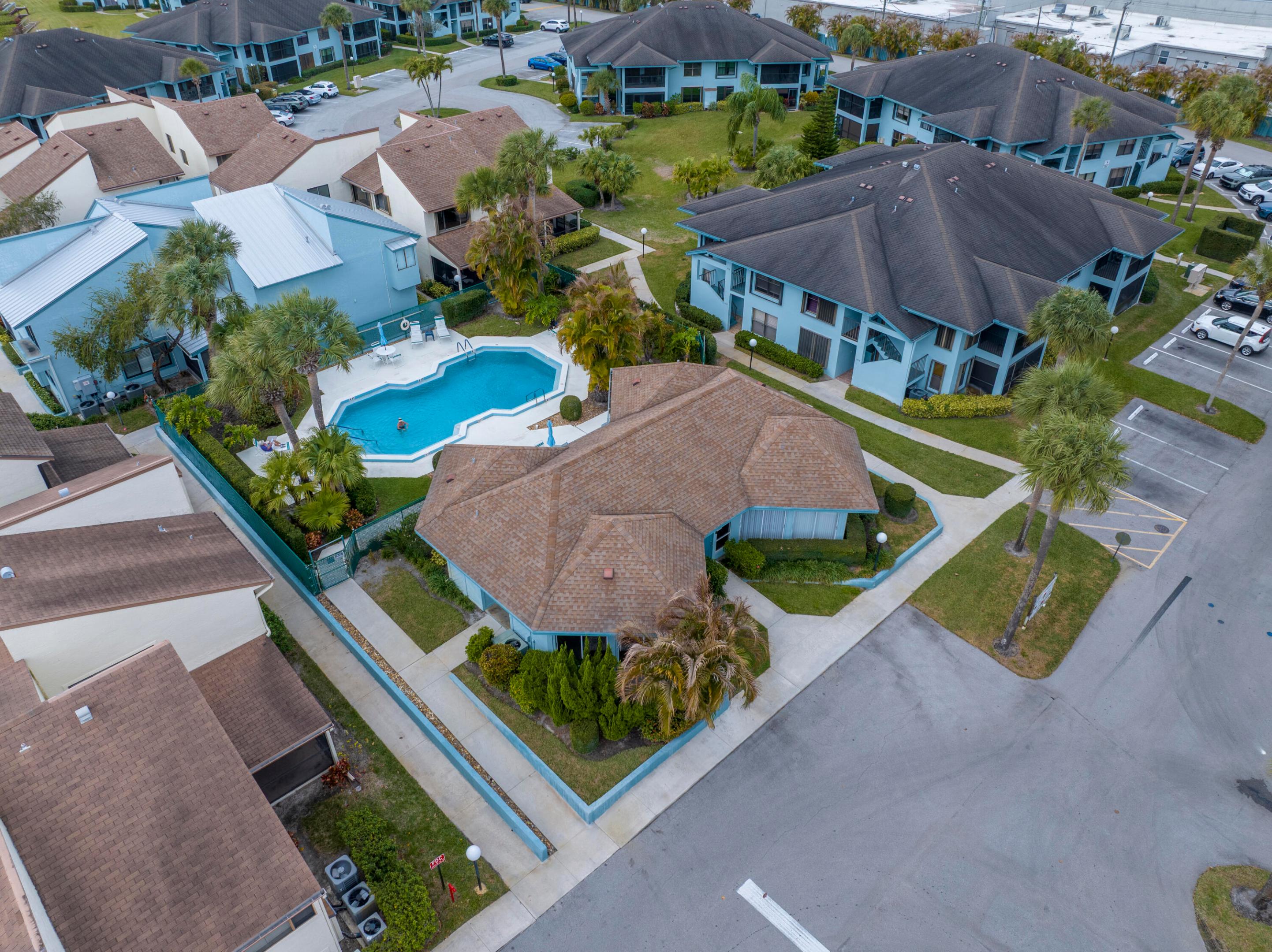 POPPLETON CREEK CONDO - Residential