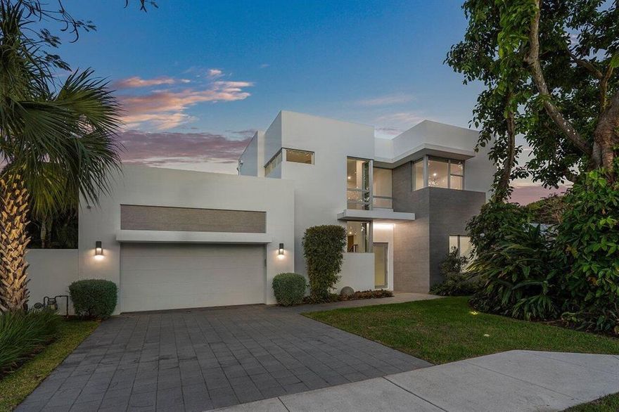 STYLE AND LUXURY AWAITS IN THIS STUNNING HOME BUILT BY AWARD WINNING MARC JULIEN AND DESIGNED BY NOTED ARCHITECT ALEJANDRO BORRERO. OFFERING ALL THE CLEAN LINES OF A MODERN HOME WITH WARMTH AND TEXTURETHROUGHOUT!WITH FOUR BEDROOMS, FOUR FULL BATHS, AND A TOTAL OF ALMOST 4500 SQUARE FEET,THIS HOME IS DRAMATIC IN DESIGN , YET GENIUS IN LIVABILITY.AS YOU ENTER, YOU ARE GREETED INTO A DRAMATIC TWO STORY ENTRYWAY,THE OPEN CONCEPT FAMILY ROOM FEATURES 11 FOOT HIGH CEILINGS, ILLUMINATED WITHCOFFERED CEILING DETAIL.AN OUTDOOR SITTING AREA OFF THIS ROOM FEATURES A NATURAL GAS FIREPLACE.A LARGE DINING AREA FEATURES SPECTACULAR GARDEN VIEWS! 10 FOOT PGT POCKETING DOORS BRING THE OUTDOORS IN!A TRUE CHEF'S KITCHEN FEATURES THERMADOR APPLIANCES WITH A 6 BURNER GAS RANGE AND G