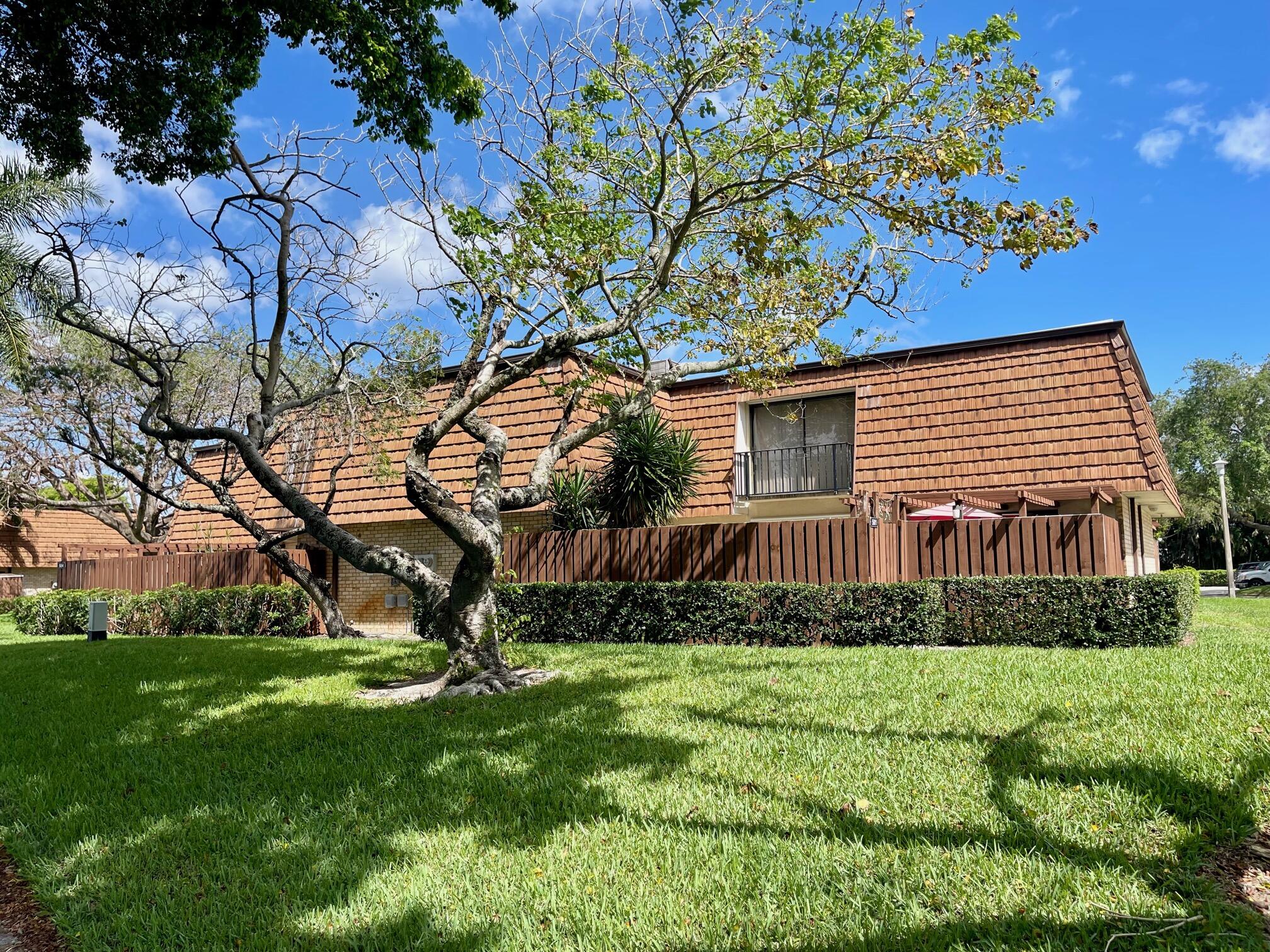 Sherwood Lakes - Residential