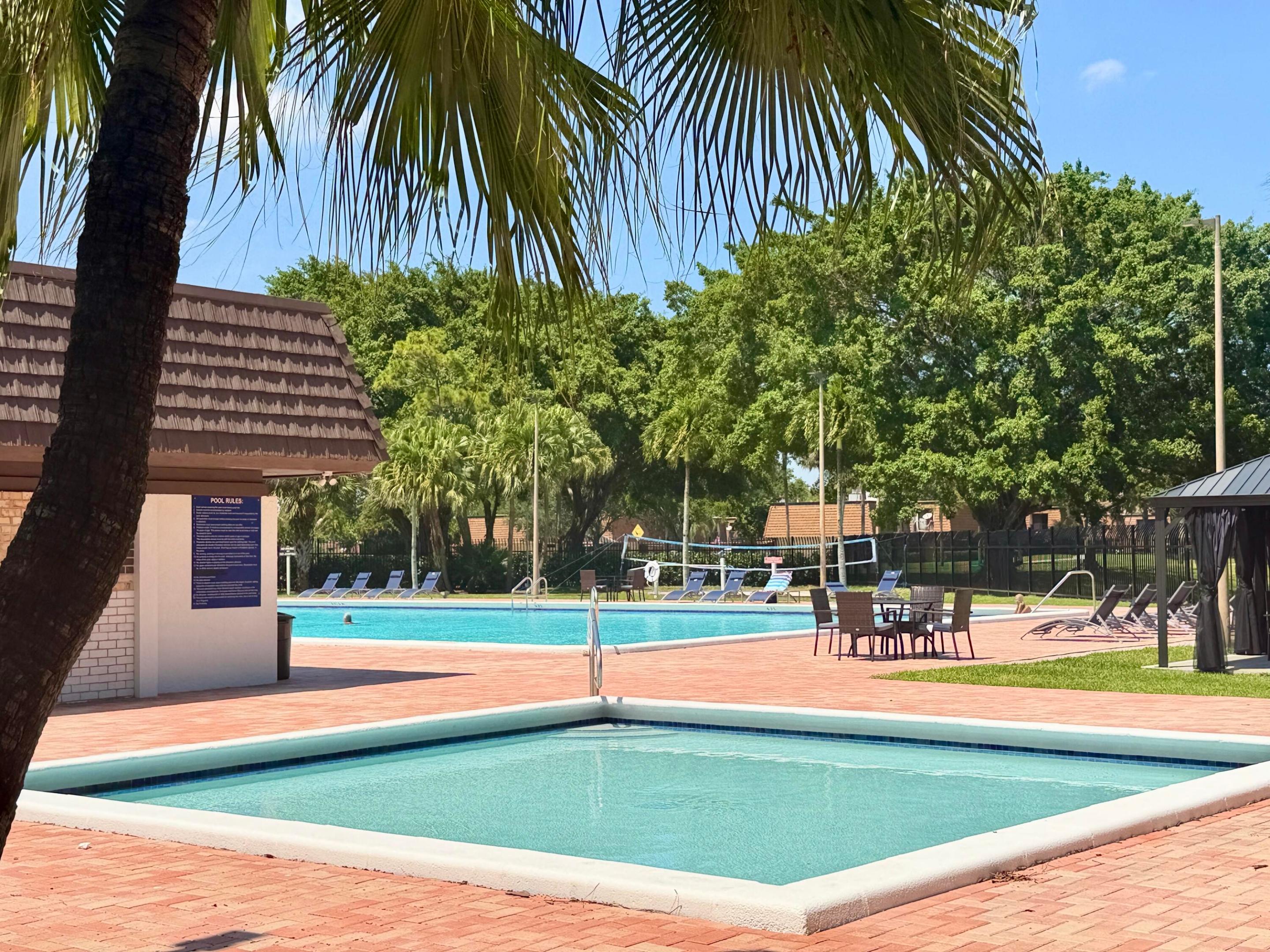 Sherwood Lakes - Residential