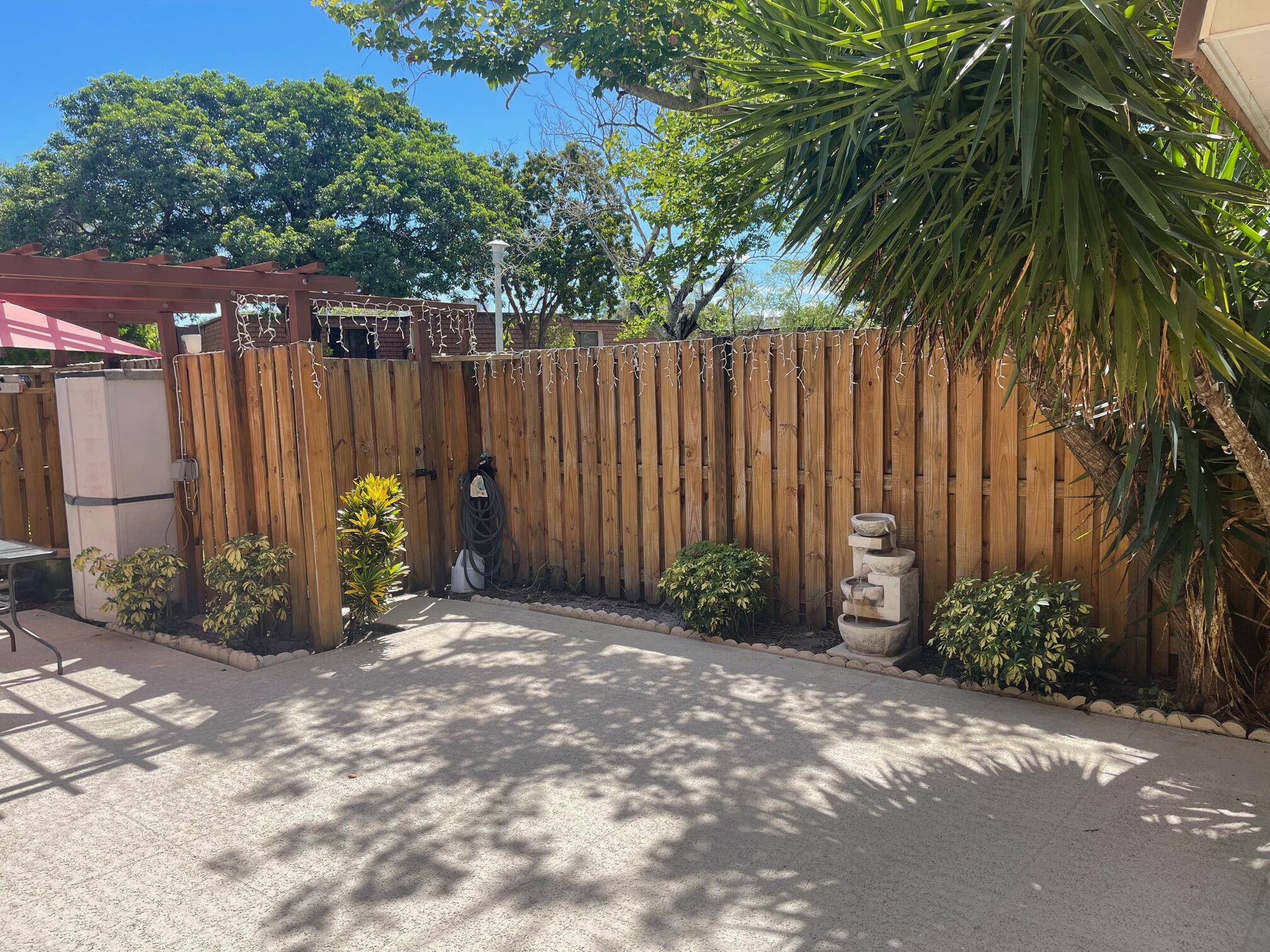 Sherwood Lakes - Residential