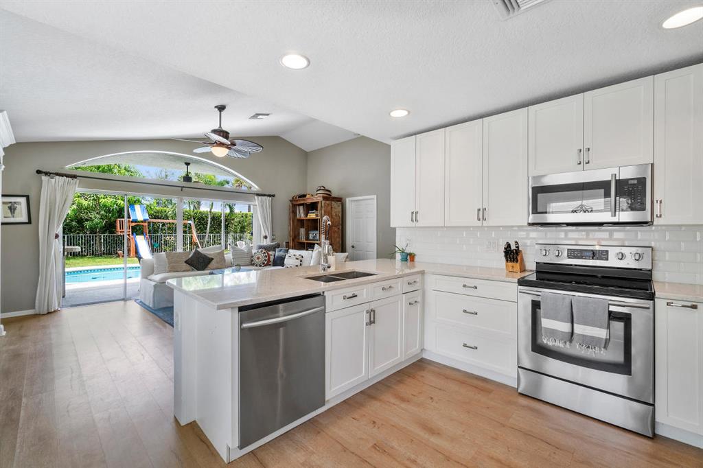 LAKEFIELD OF THE LANDINGS AT WELLINGTON 2A - Residential