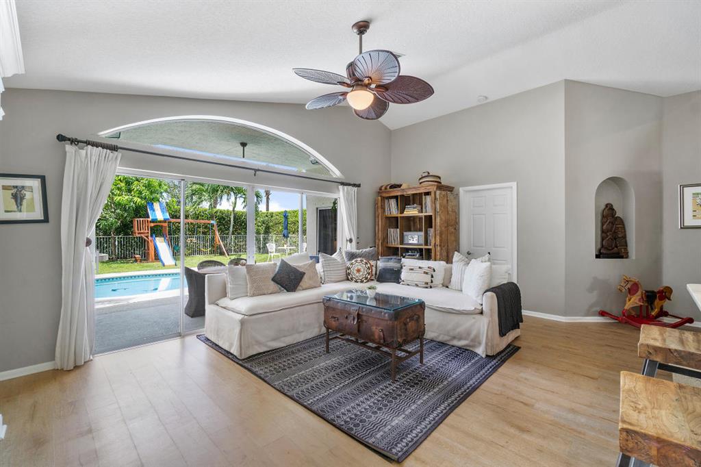 LAKEFIELD OF THE LANDINGS AT WELLINGTON 2A - Residential