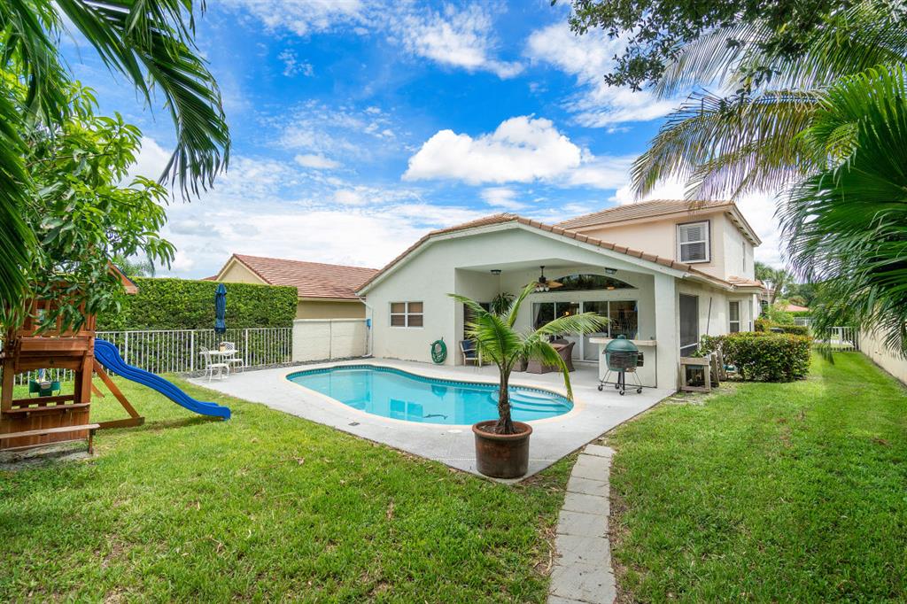 LAKEFIELD OF THE LANDINGS AT WELLINGTON 2A - Residential