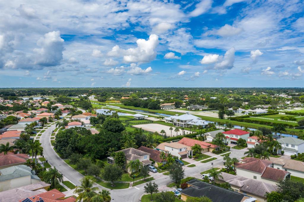 LAKEFIELD OF THE LANDINGS AT WELLINGTON 2A - Residential