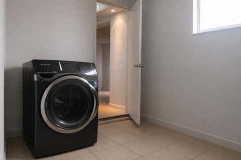 Tiny photo for 2220 N 47th Avenue, Hollywood, FL 33021 (MLS # B26046839)