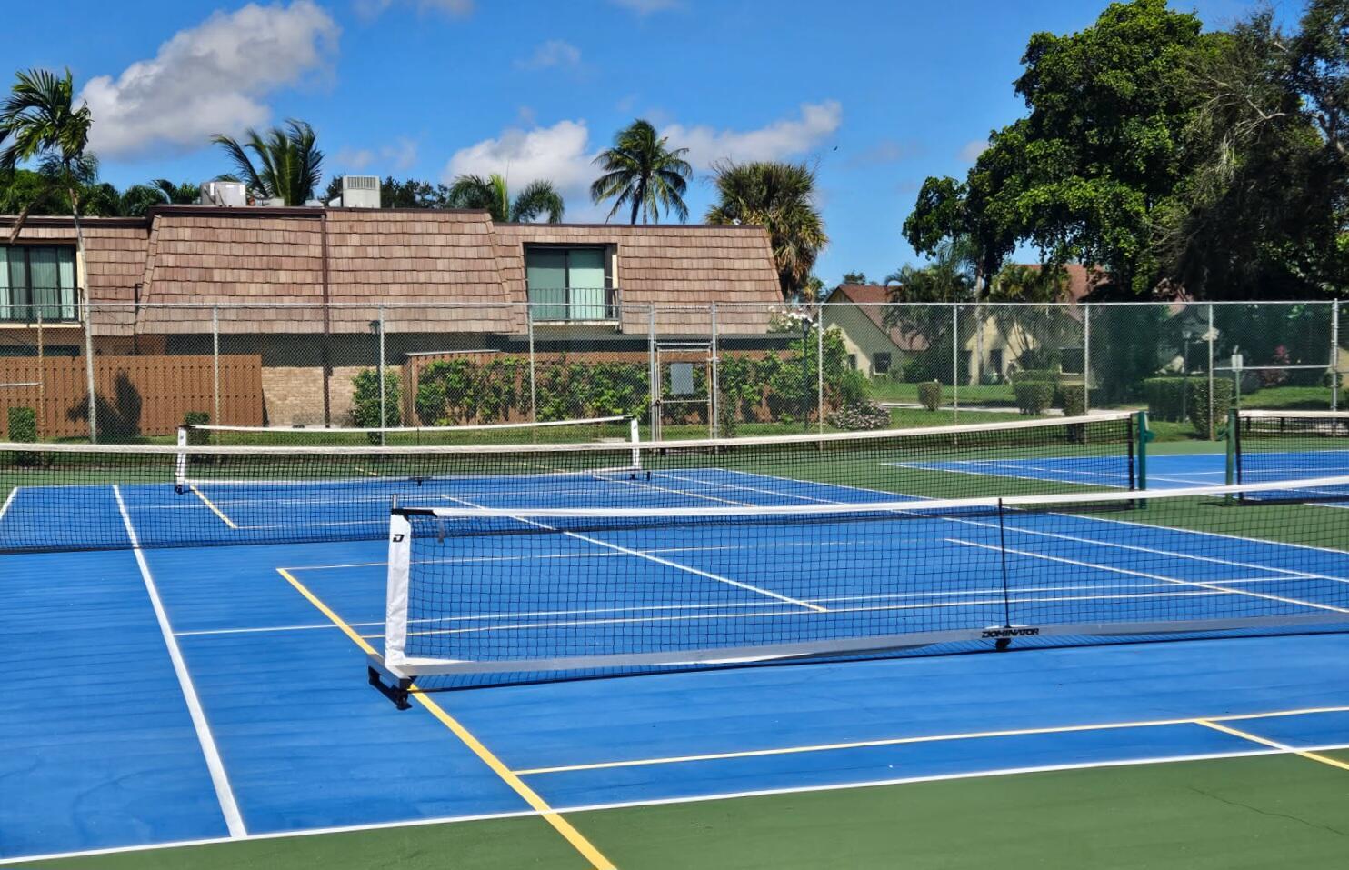 SPRINGDALE HOMES - Residential