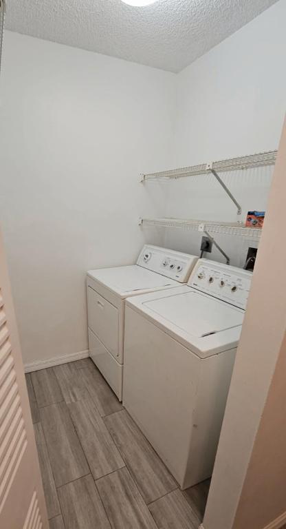 SPRINGDALE HOMES - Residential