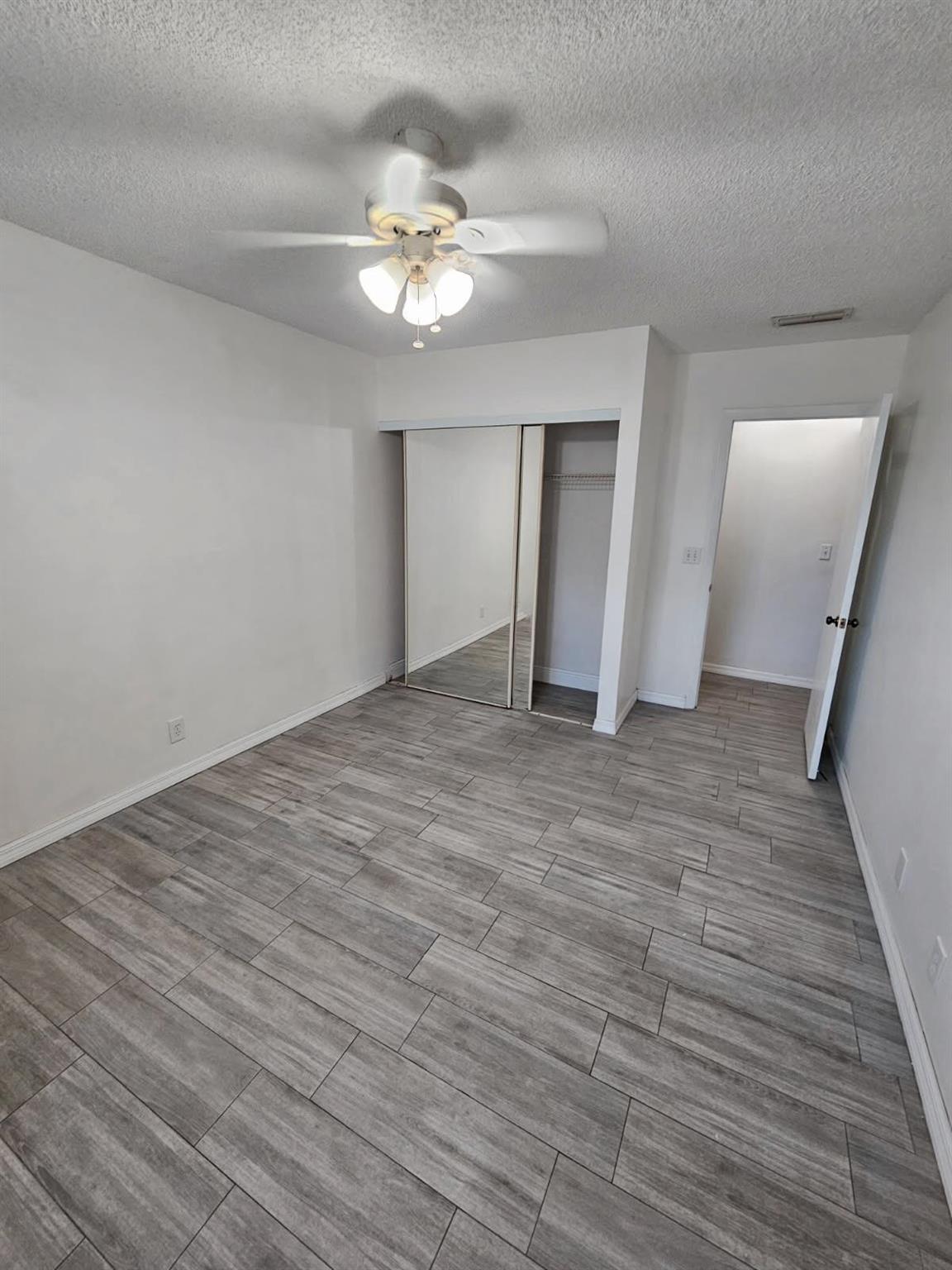 SPRINGDALE HOMES - Residential