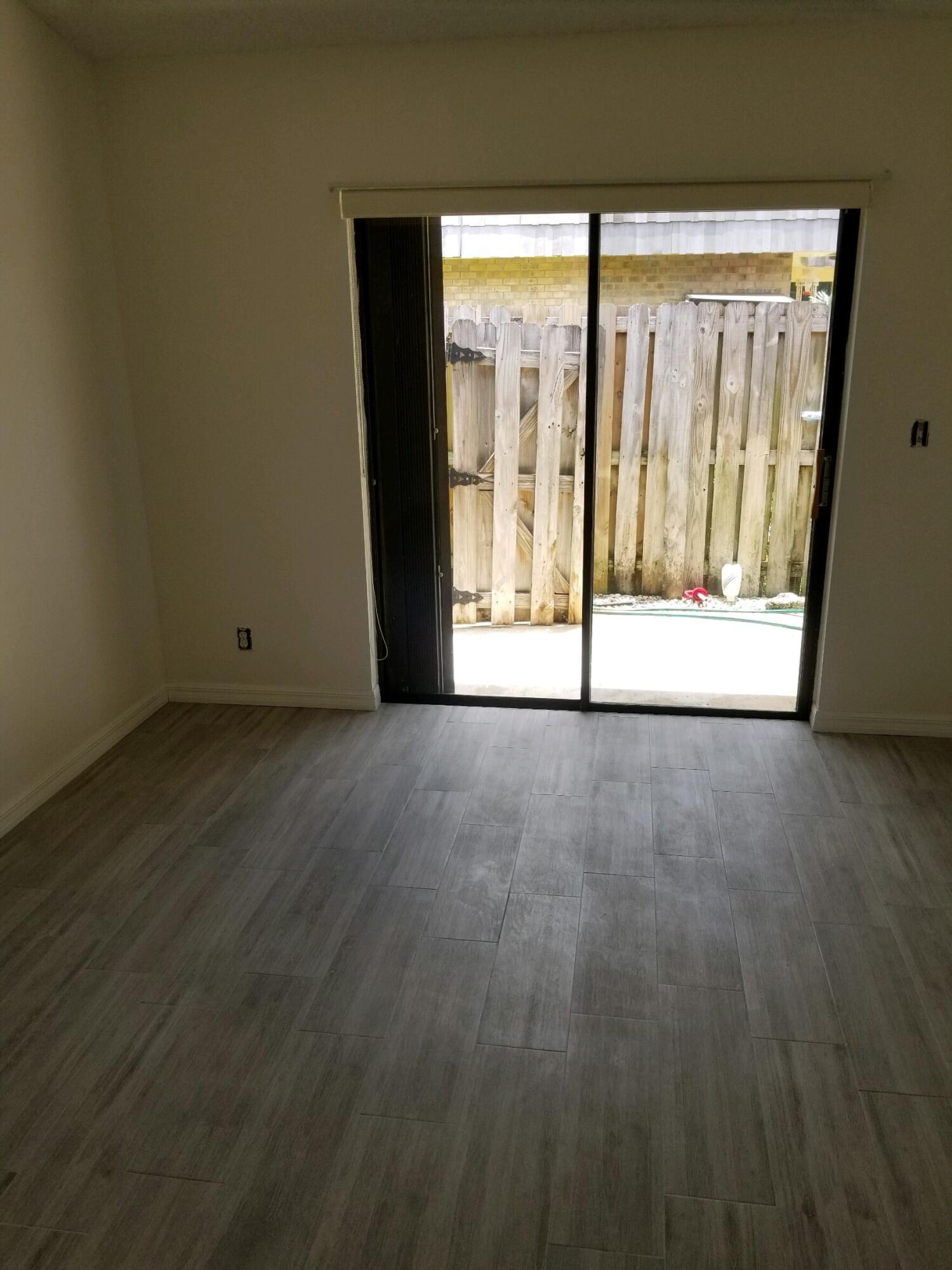 SPRINGDALE HOMES - Residential