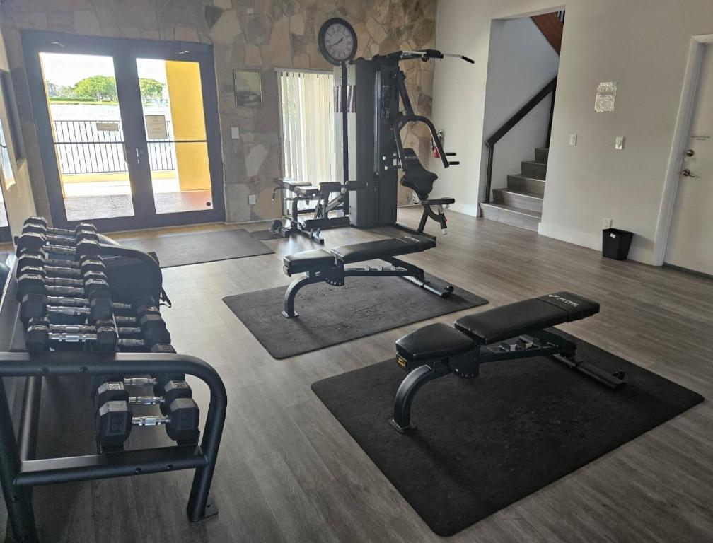 SPRINGDALE HOMES - Residential