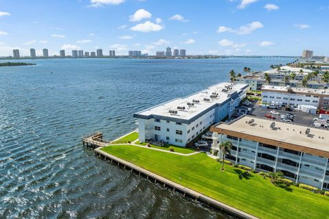 A home in North Palm Beach