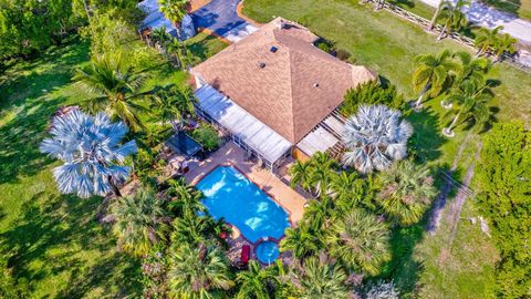 A home in Loxahatchee