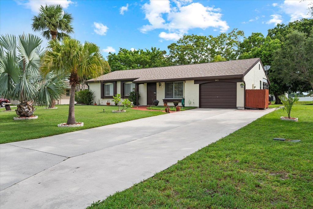 Photo of 643 SW Belmont Circle, Port St Lucie, FL 34953 (MLS # R10898707)