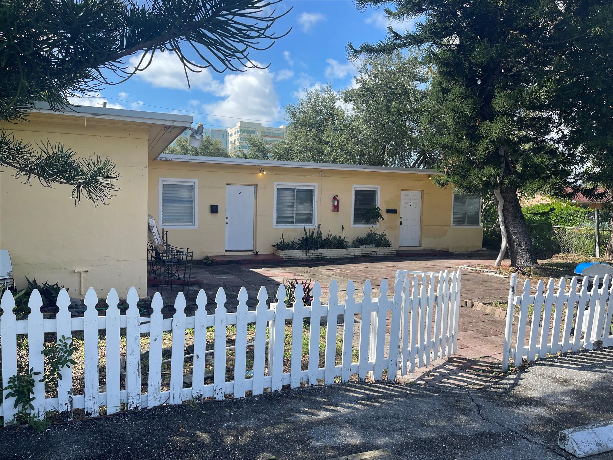 Hallandale Park 5-20 B - Residential Income