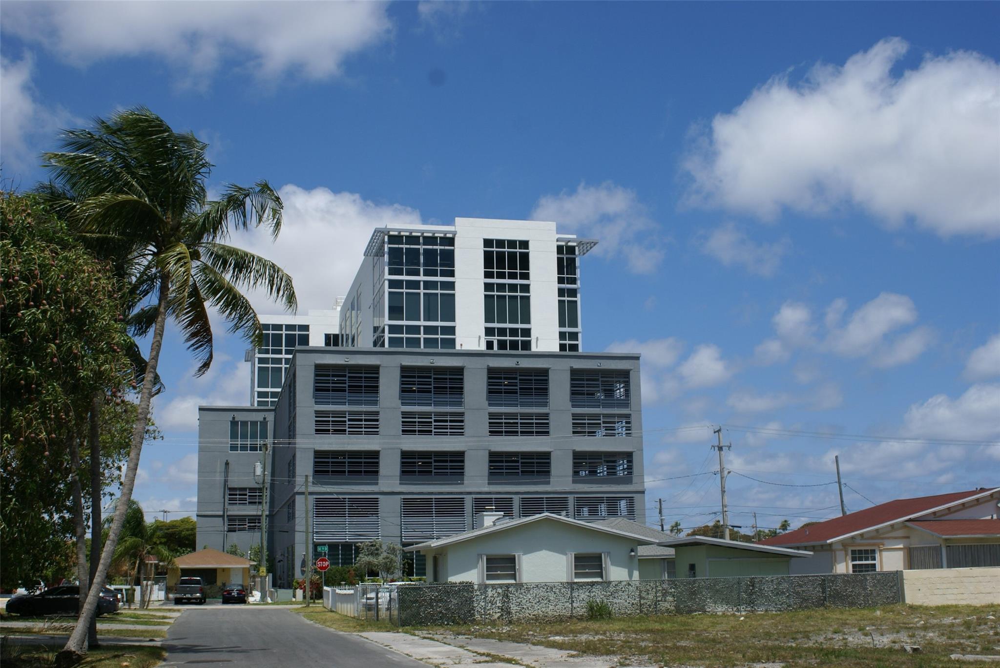 Hallandale Park 5-20 B - Residential Income