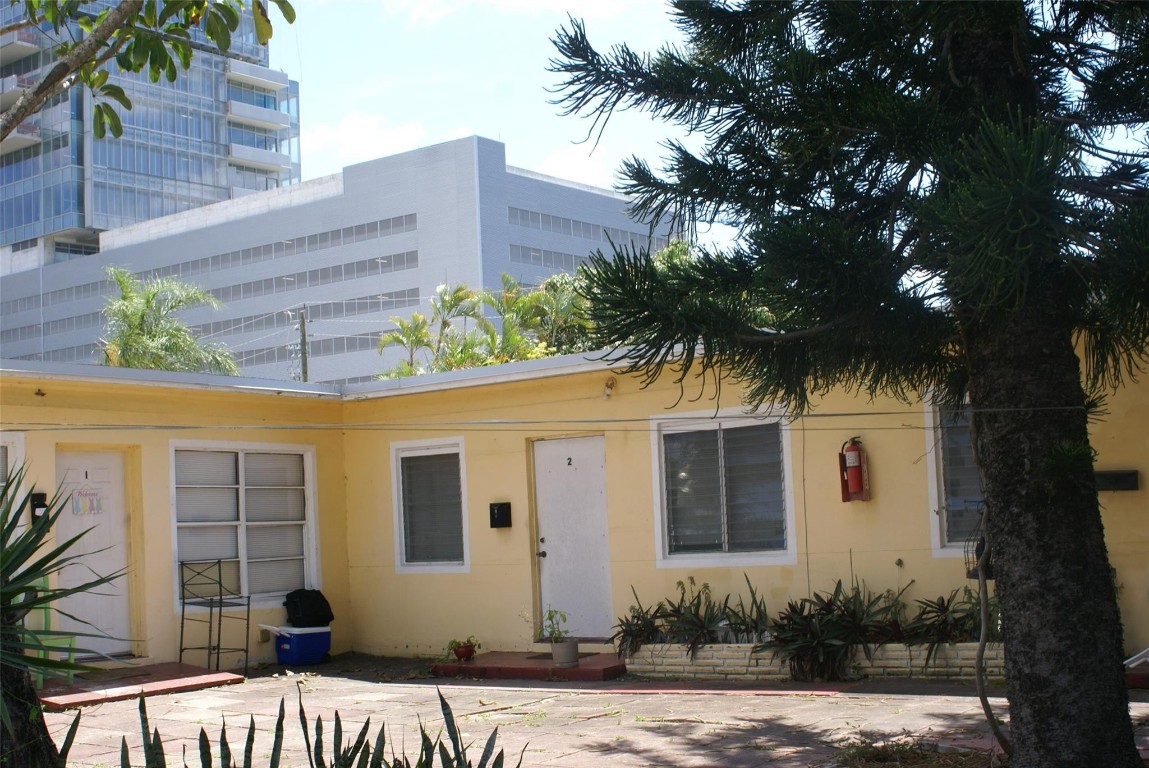 Hallandale Park 5-20 B - Residential Income