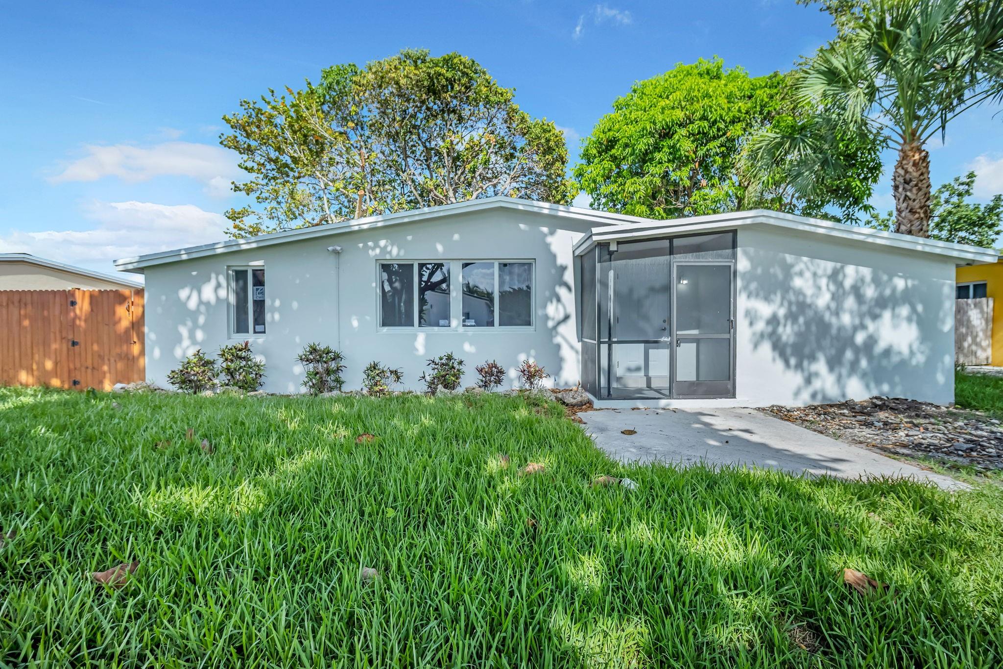 5680 NE 7th Ter