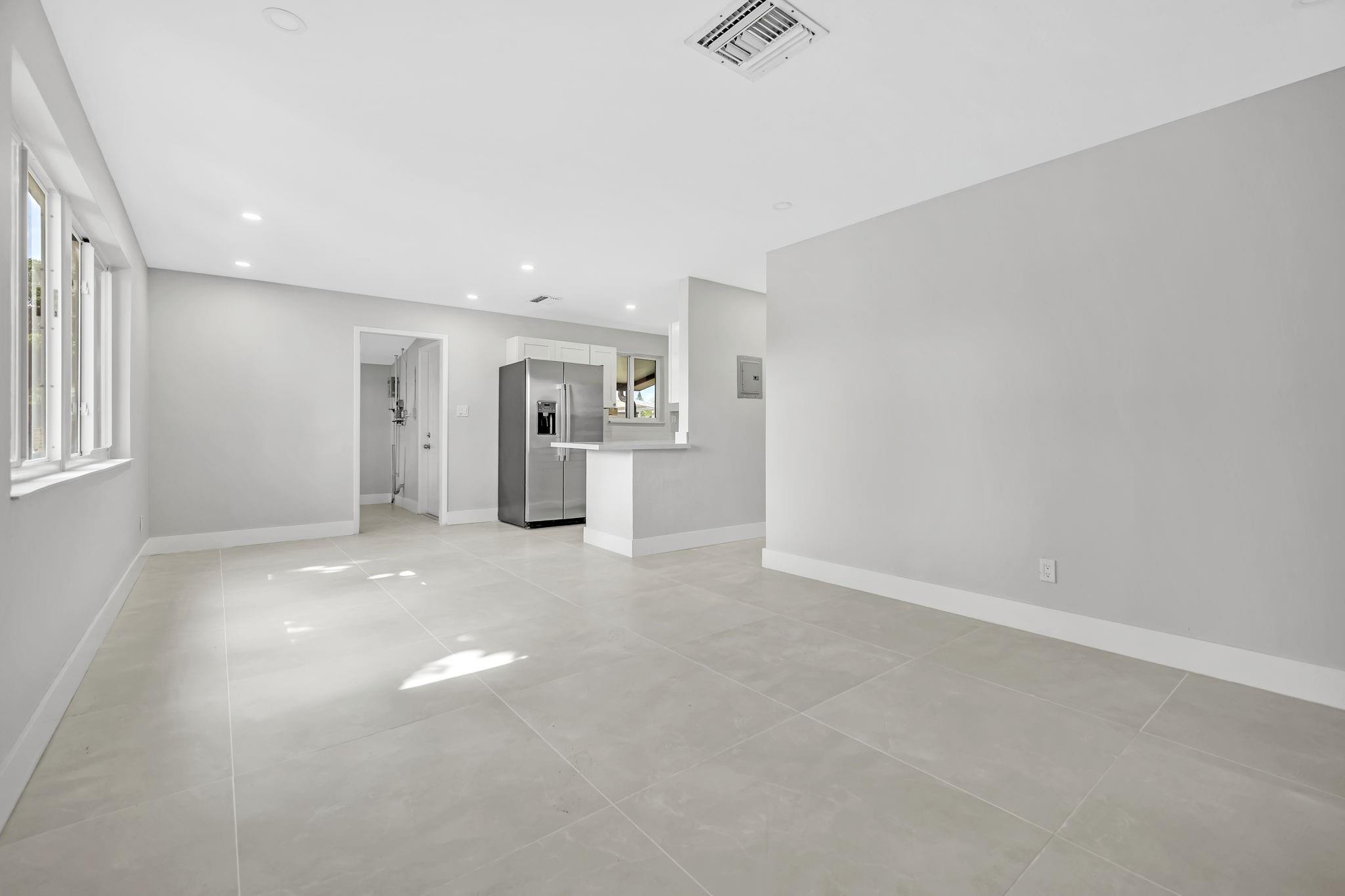 5680 NE 7th Ter