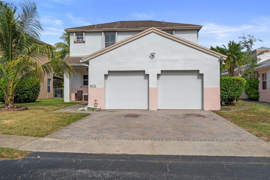 Photo of 20725 NW 3 Street, Pembroke Pines, FL 33029 (MLS # R10933700)