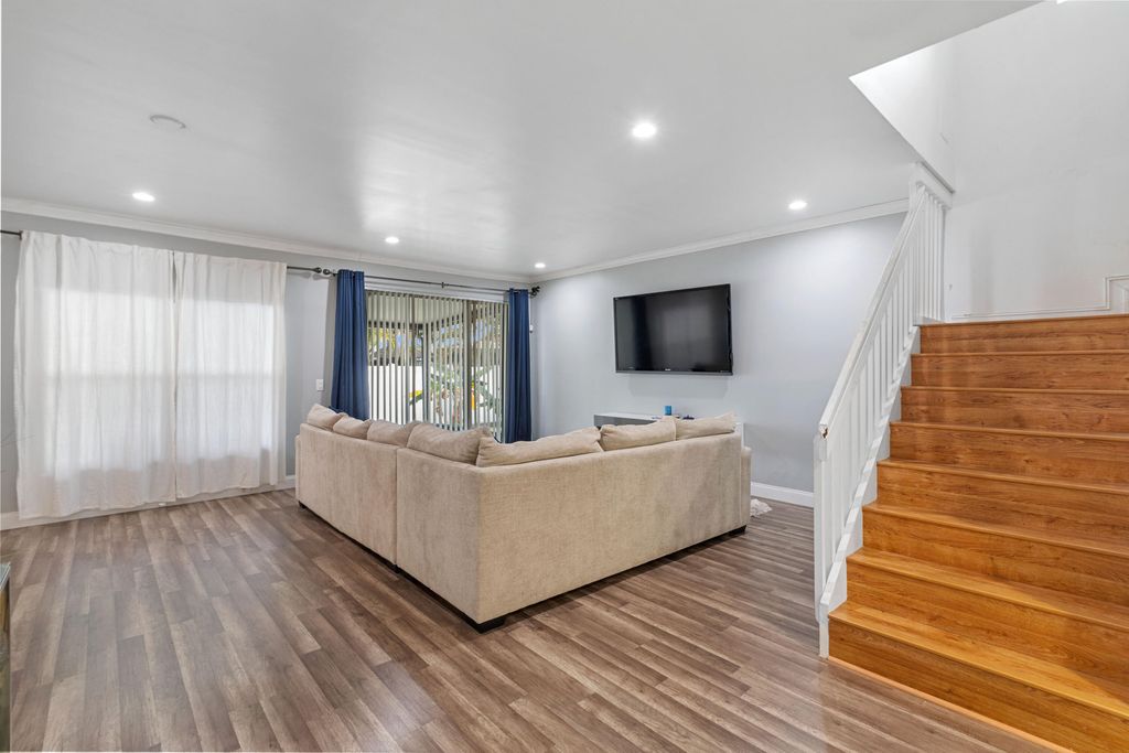 Photo of 20725 NW 3 Street, Pembroke Pines, FL 33029 (MLS # R10933700)