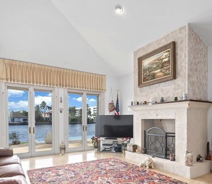 SILVER SHORES UNIT A - Residential