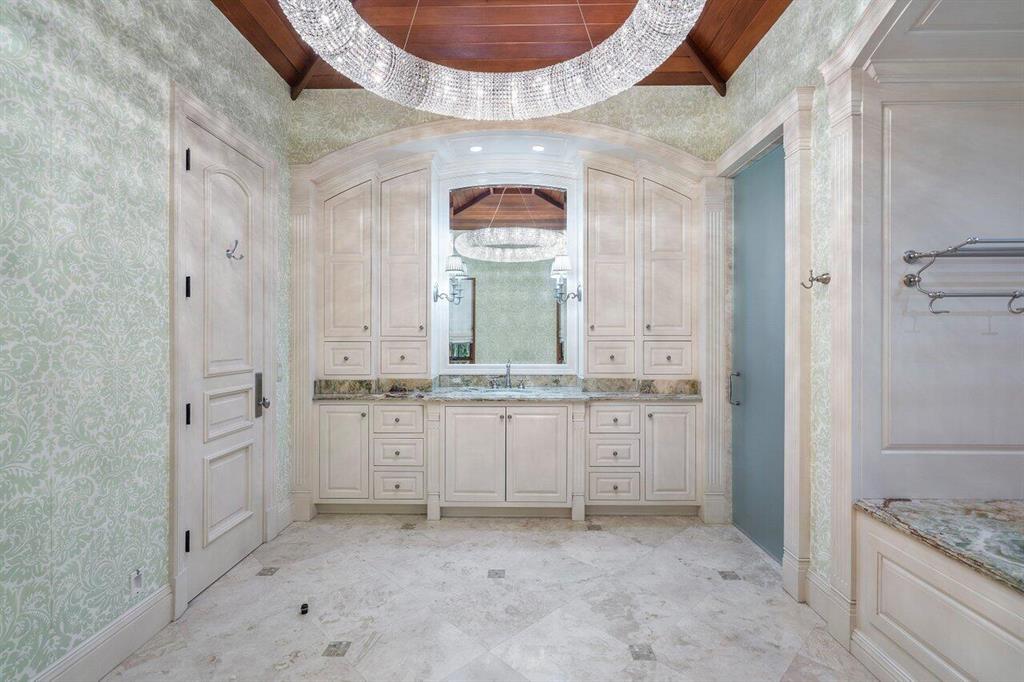 KINNEY P D & H D GATES - Residential