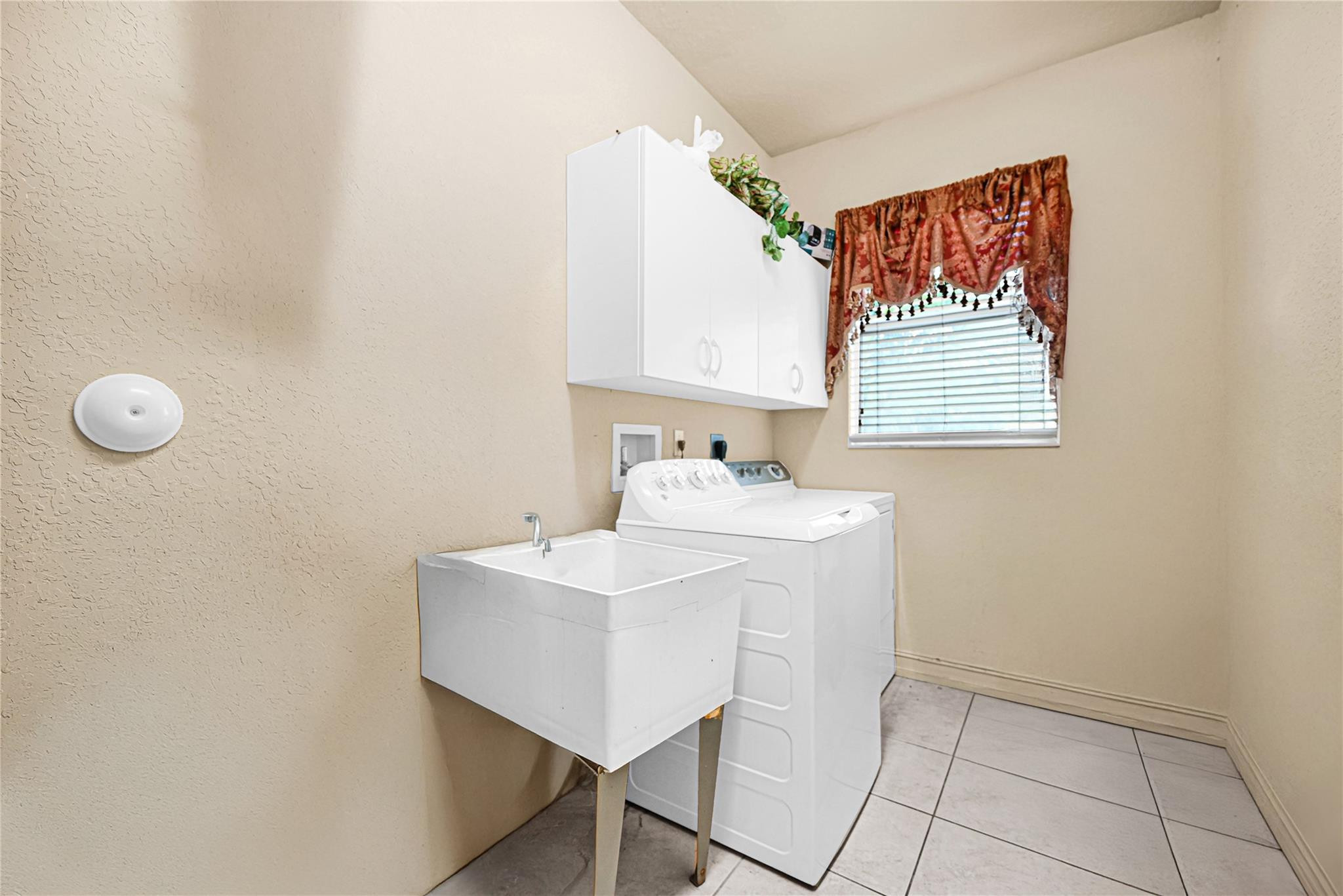 Canyon Springs - Residential