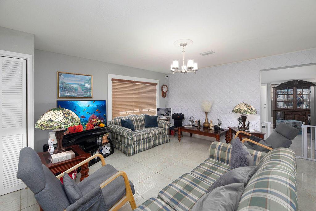 104 Beach Avenue, Port St Lucie, FL, 34952/$380,000 4 104 Beach Avenue
