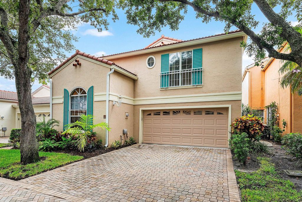 Photo of 40 Via Verona, Palm Beach Gardens, FL 33418 (MLS # R11126569)
