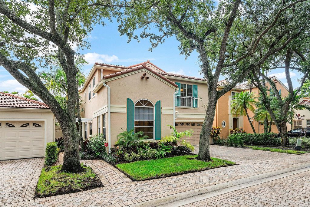 Photo of 40 Via Verona, Palm Beach Gardens, FL 33418 (MLS # R11126569)