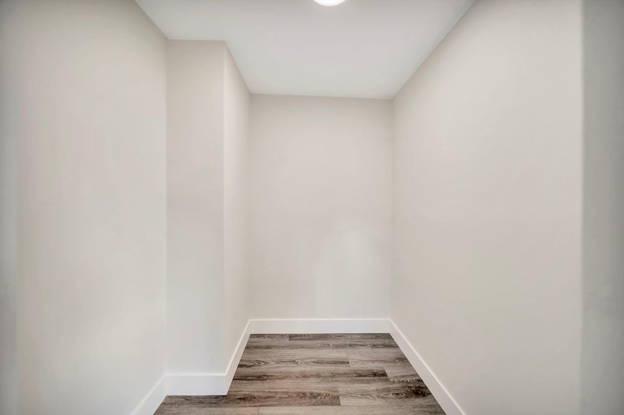 WATERSIDE VILLAS - Residential