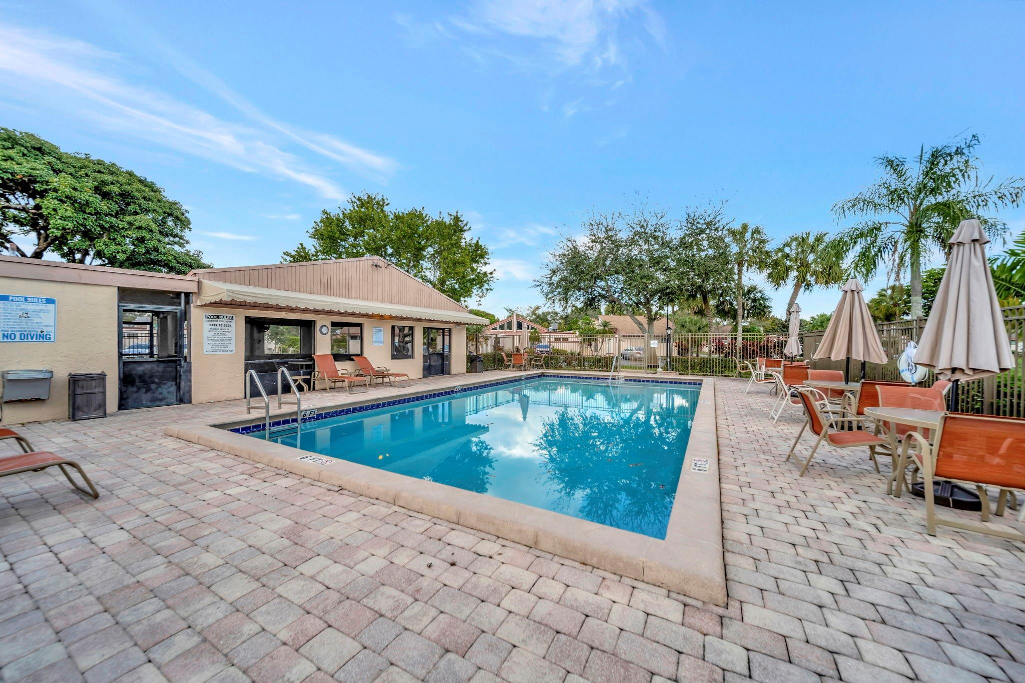 WATERSIDE VILLAS - Residential