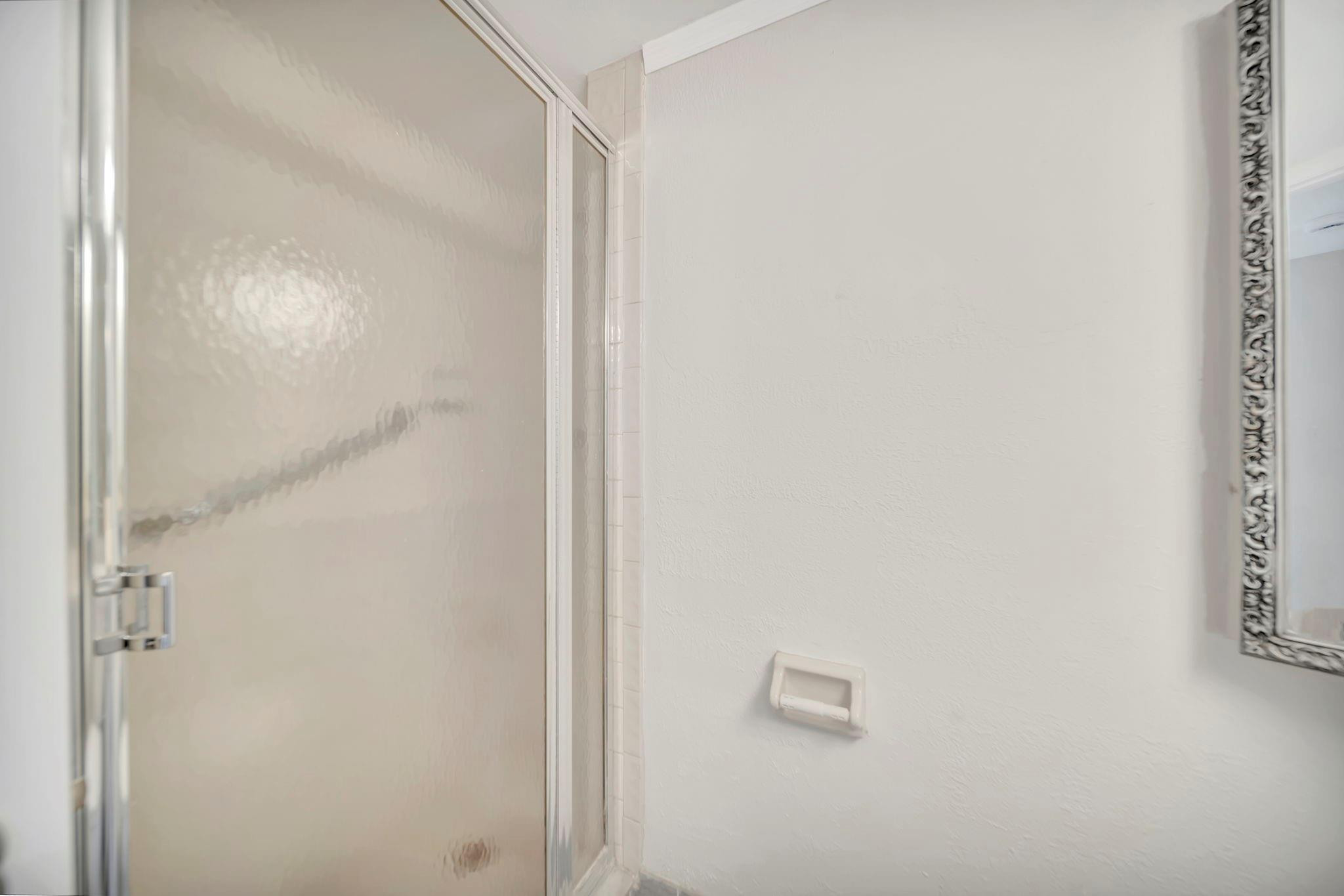 WATERSIDE VILLAS - Residential