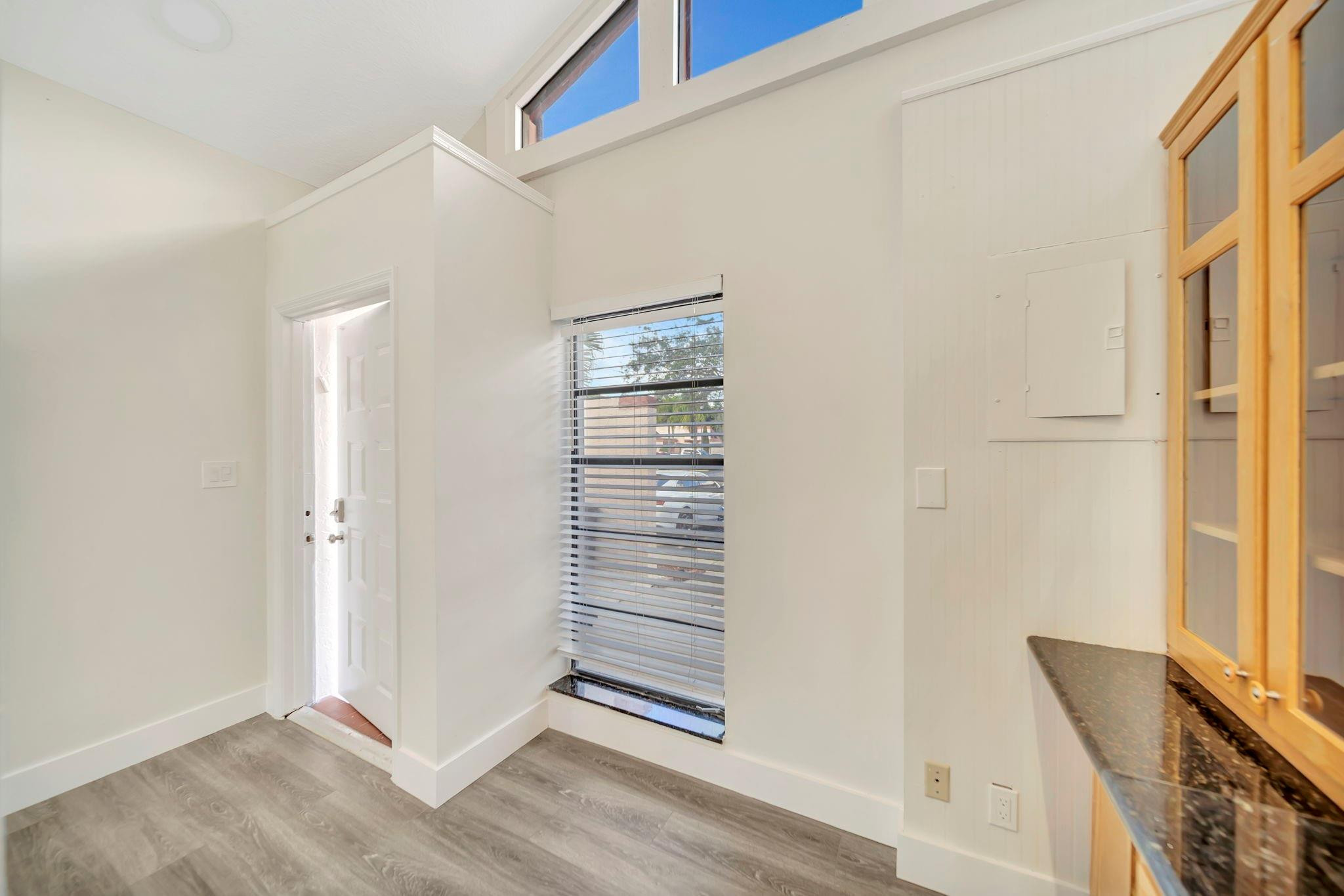 WATERSIDE VILLAS - Residential