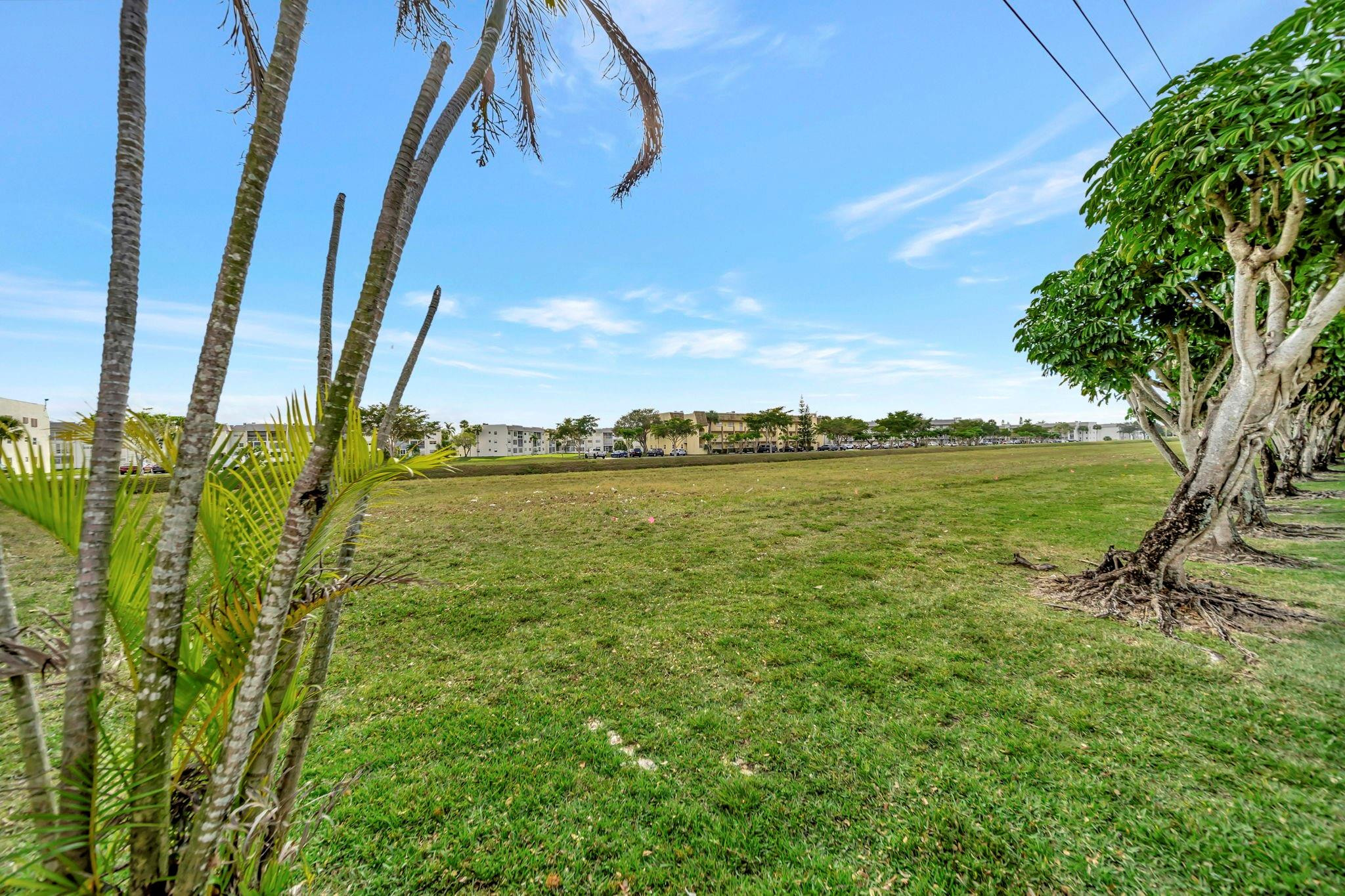 WATERSIDE VILLAS - Residential