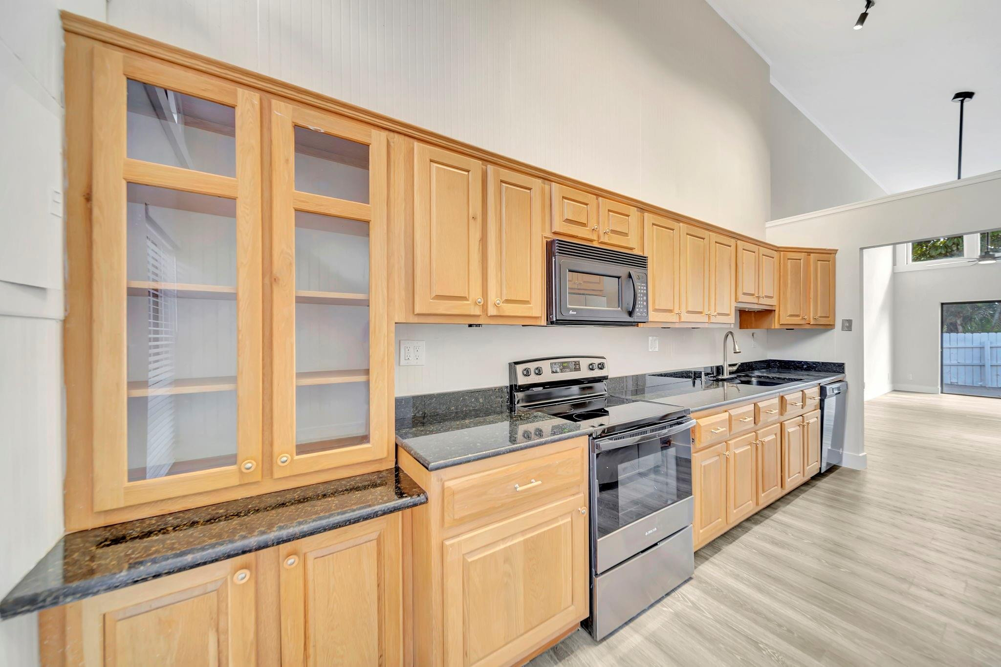 WATERSIDE VILLAS - Residential