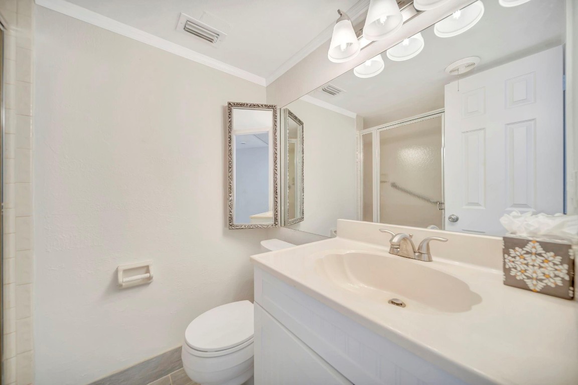 WATERSIDE VILLAS - Residential