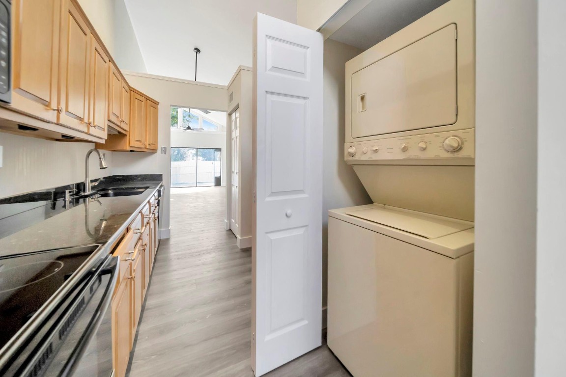 WATERSIDE VILLAS - Residential