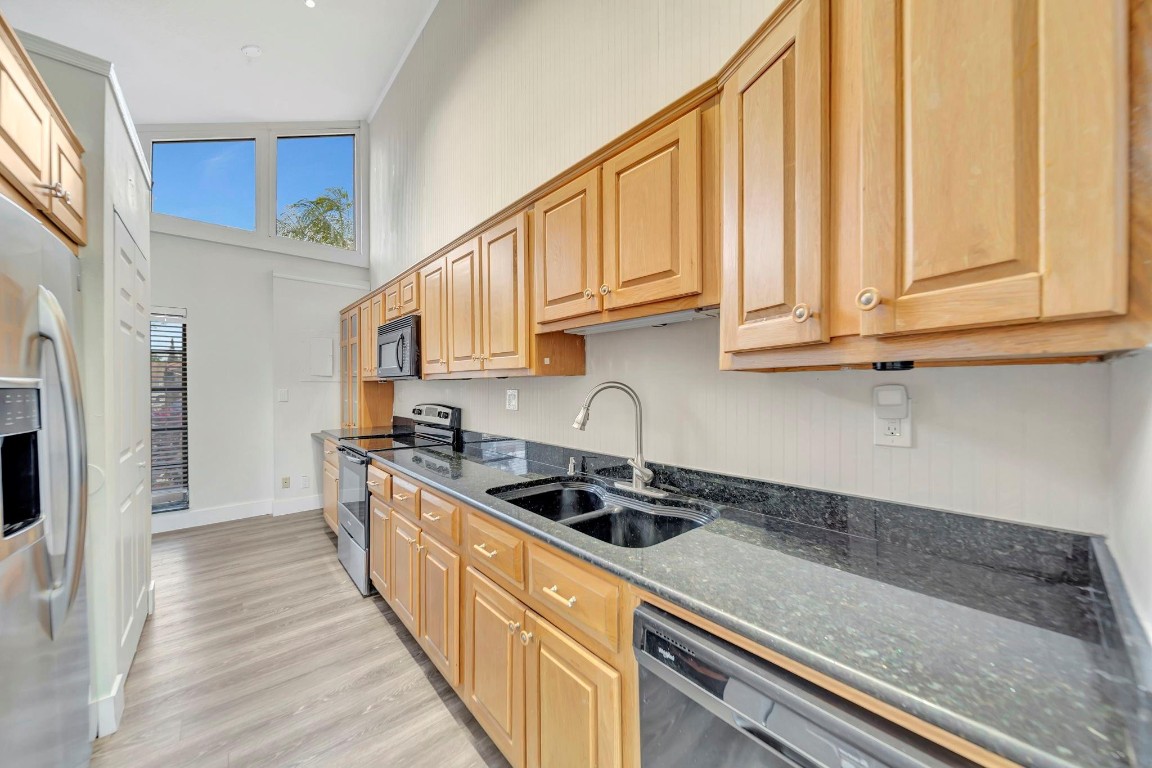 WATERSIDE VILLAS - Residential