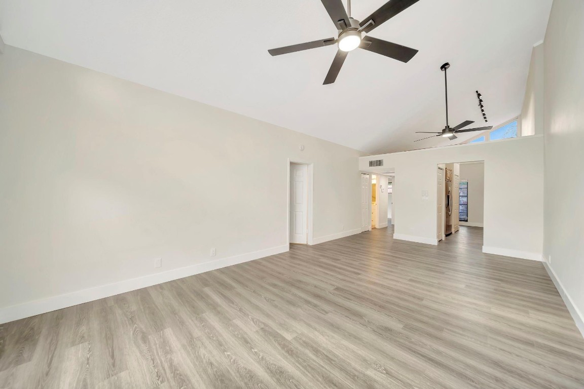 WATERSIDE VILLAS - Residential