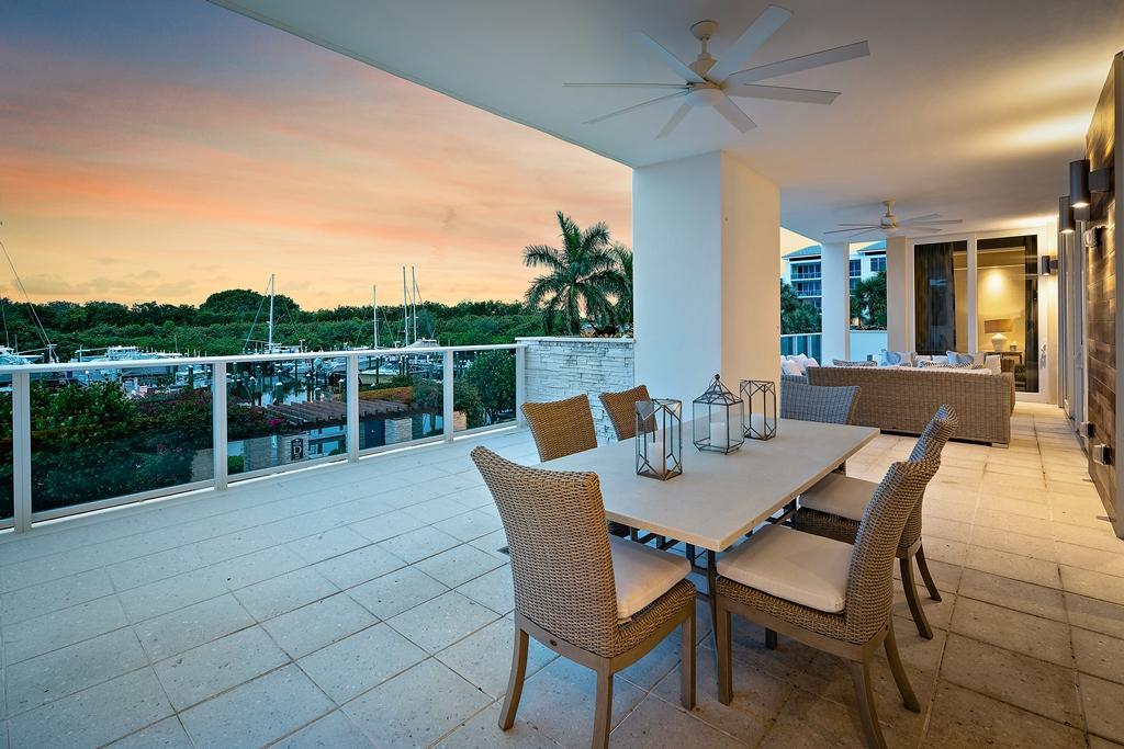 AZURE CONDO - Residential