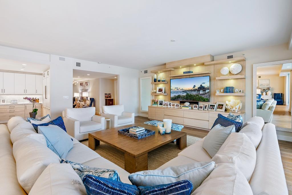 AZURE CONDO - Residential