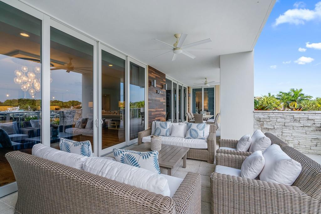 AZURE CONDO - Residential