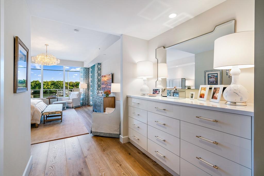 AZURE CONDO - Residential